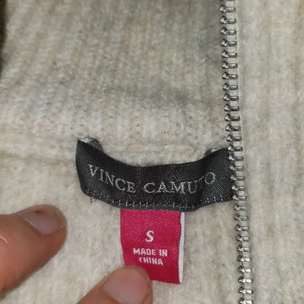 NWOT Vince Camuto Turtlenack Sweater. S - Picture 4 of 6